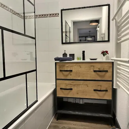 L'atelier St - Gare, Parking Privé - Clim - Piscine Apartamento