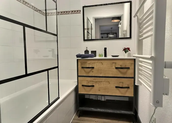 L'atelier St - Gare, Parking Prive - Clim - Piscine アパート