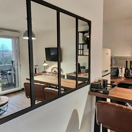L'atelier St - Gare, Parking Prive - Clim - Piscine דירה