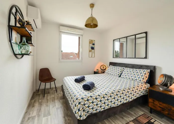 L'atelier St - Gare, Parking Privé - Clim - Piscine *