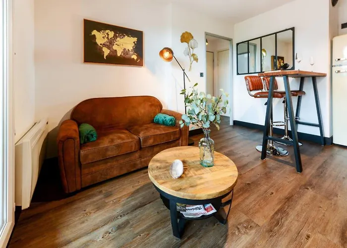 L'atelier St - Gare, Parking Privé - Clim - Piscine Apartment *